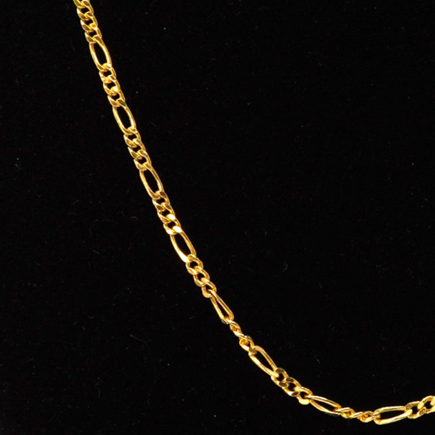 18k Figaro Chain