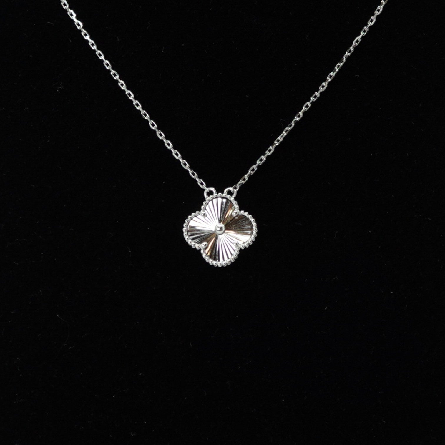 14k White Gold One Clove Chain